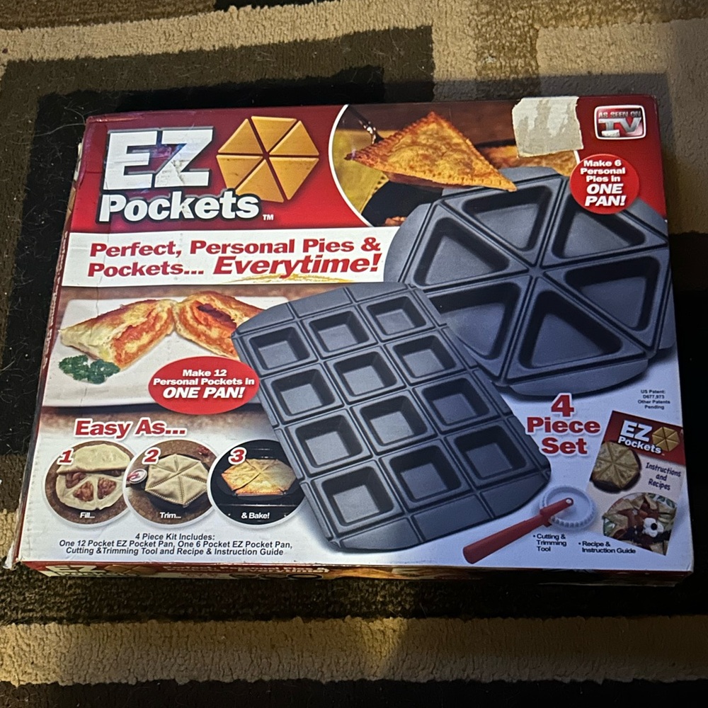 EZ Pockets As Seen On TV Pie & Pan 4 Piece Bakeware Set
